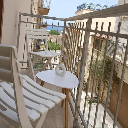 Casa La Finestra Sul Porto * Castellammare del Golfo